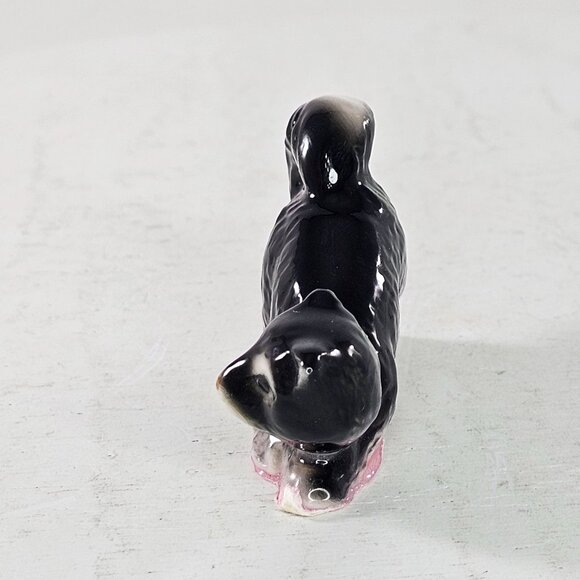 Vintage Ceramic Cat Figurine Black & White Stretch Pose Curled Tail Kitsch - Picture 2 of 8